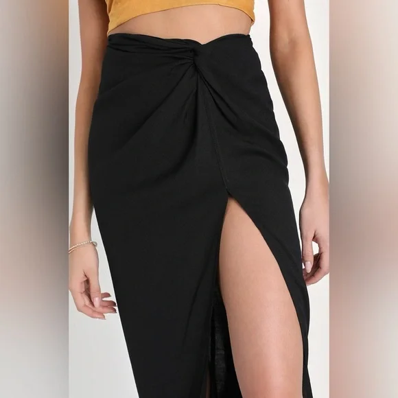 NEW with tags (NWT) Black High-Slit Midi Skirt - Picture 4 of 8